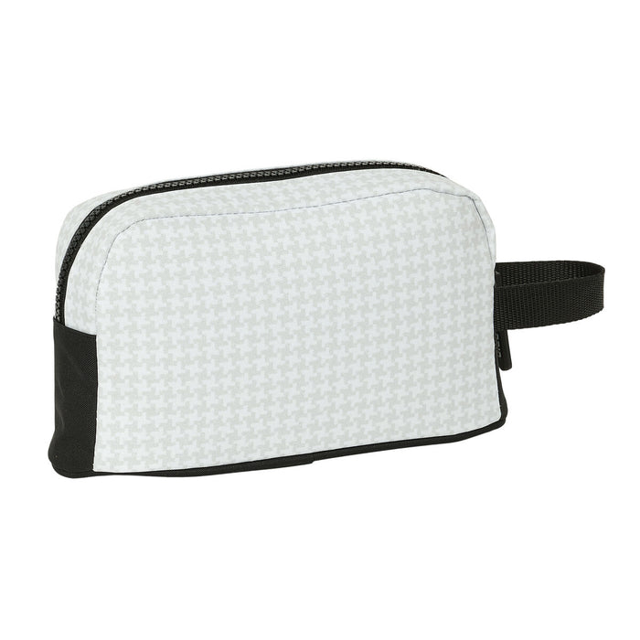 V4HE0D8139499FE3617186F1355C6B11B32R4604785P4