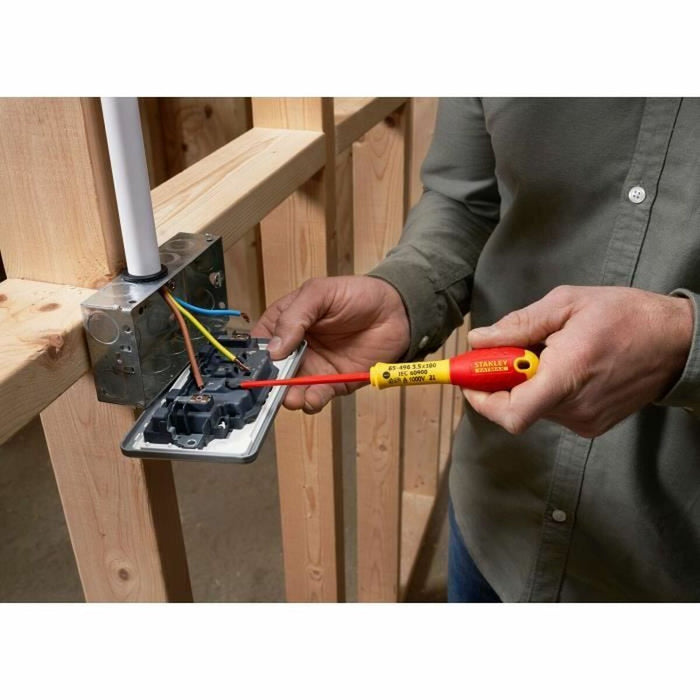 V6H65779AFF6370DC38DC269749AA2181C2R5169984P5