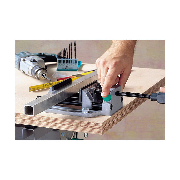 V11H27CC12E42C3E76E2E4FAE36EFAD65229R4066493P7