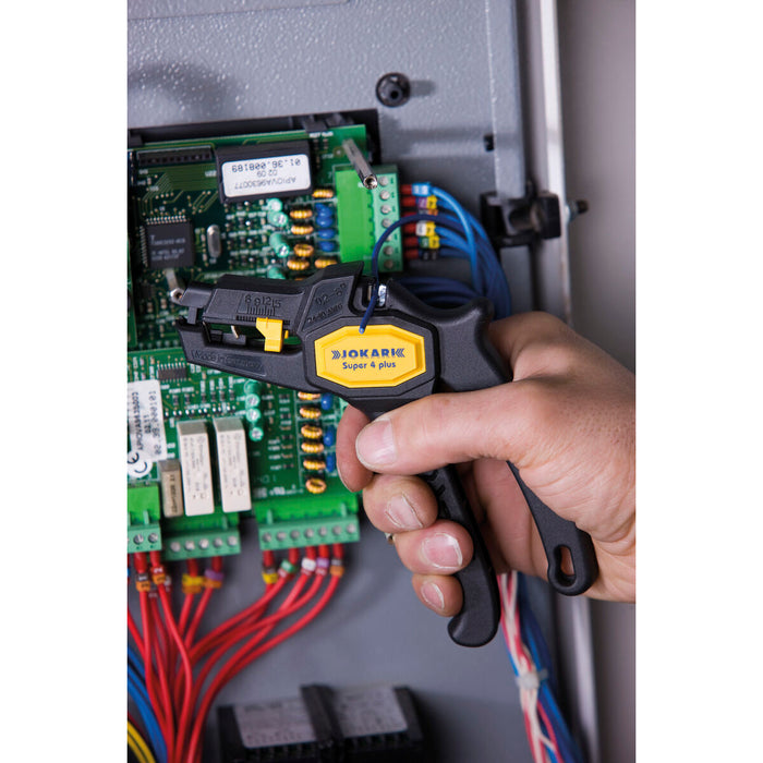 V5H88E76507A6D977F7B240F28B33365641R6642861P4