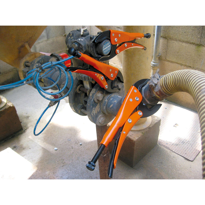 V3HD1CE14778608469A1FE4EBBC94AD060CR6634230P3